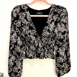 RESET by Jane, Black Floral Puff Sleeve Cropped Blouse, Size M, NEW